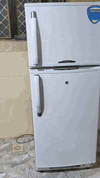 للبيع الثلاجه 150والمجمده 150بيهن مجال رقم ***********
