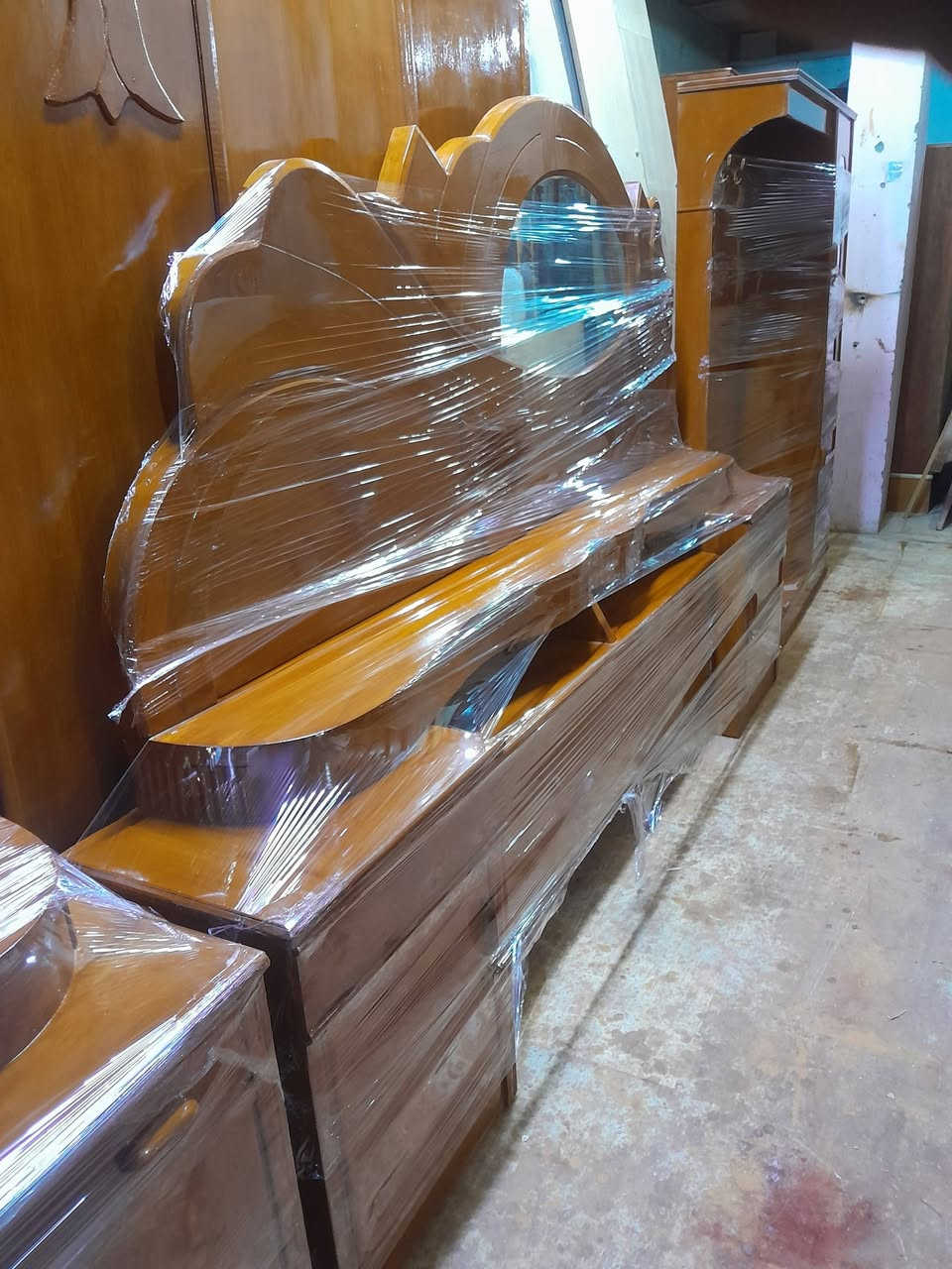 غرفة نجارة ام ال٦ بيبان للبيع
السعر ٥٠٠ الف بي مجال للشراي
العنوان حلة ابو غرق حي الحسين
#مصطفى النجار للتفاصيل الاتصال على الرقم *********** او تواصل على واتساب
