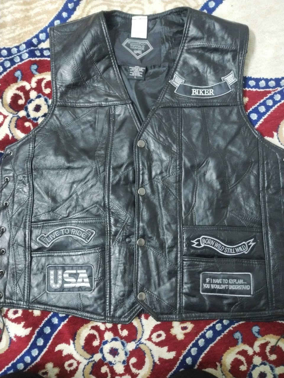 يلك هارلي جلد طبيعي قياس L متوفر توصيل جميع محافظات


**إذا كنت صاحب هذا الإعلان وتريد حذفه لأي سبب، رجاءا أرسل رسالة إلى الدعم الفني**