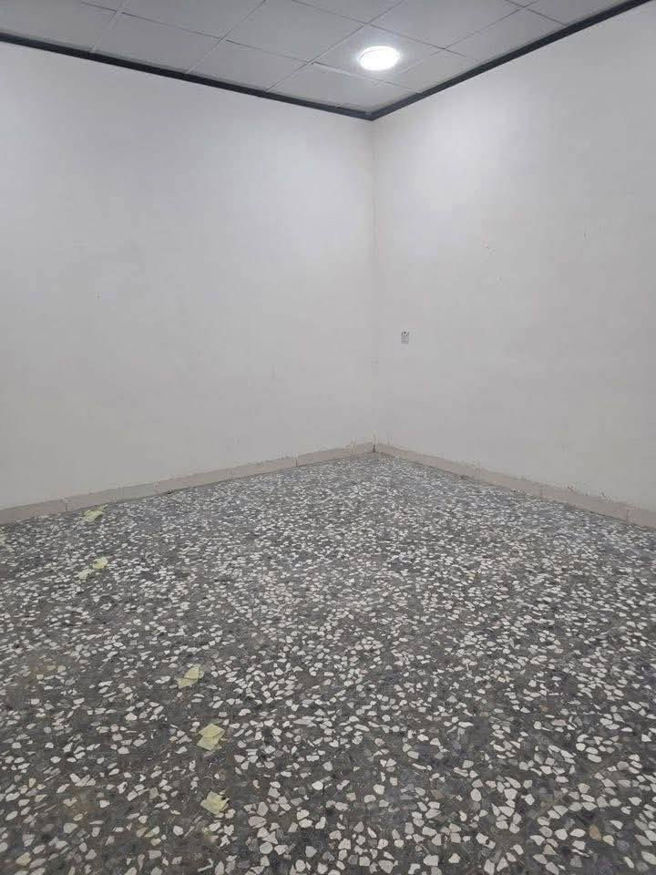 ‏الإيجار بيت طابق أرضي
‏حي الفلاح الثانية 
‏المساحة 110 متر
‏غرفة كبيرة وهول واستقبال ومشتملات ومطبخ بناء حديث
***********
***********
