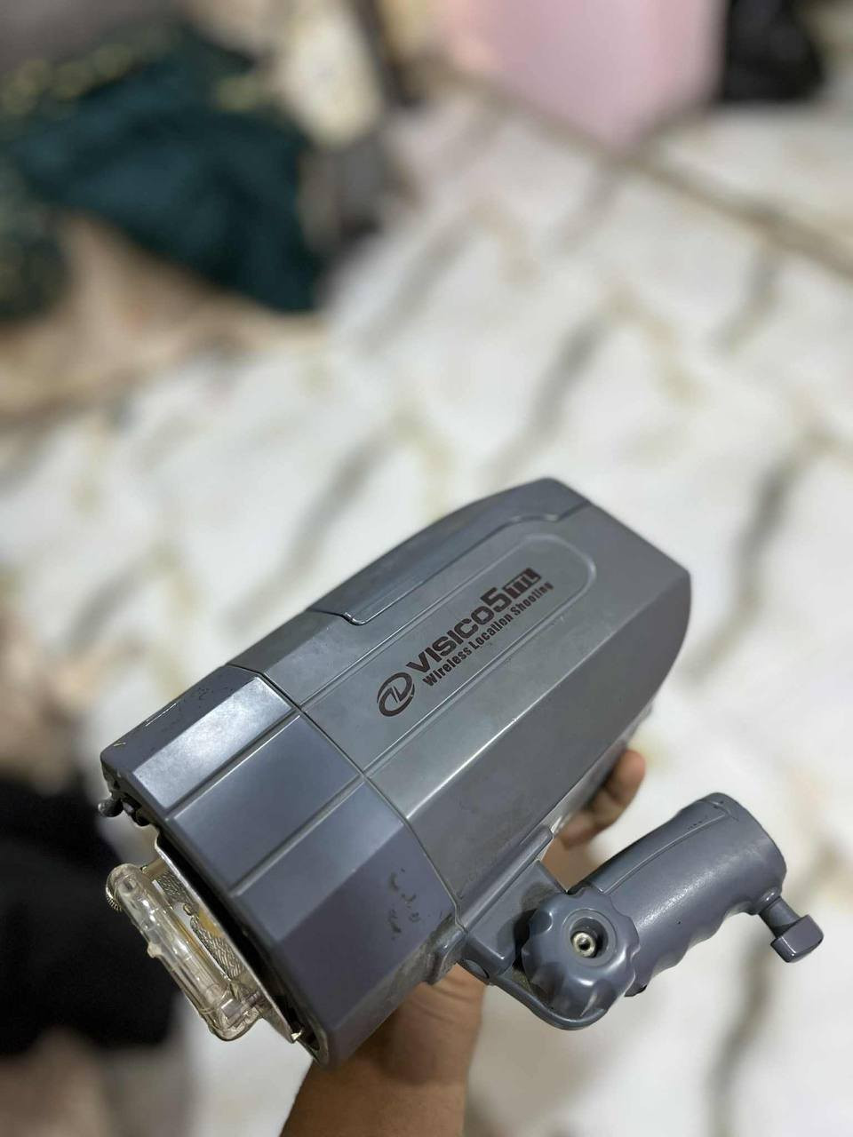 اضائه خاطفه و لد شركة فيسكو مع تريكر للنيكون لمضه ما تشتغل تضل تطلع صوت ماعرف شنو المشكلة تشتغل فقط لد  500 واط بطارية جيدة تبقى أكثر من 4 ساعات سعر 150 الف توصيل موجود ***********
