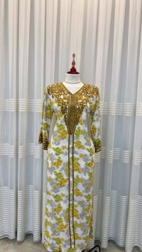 مقاس L • وزن ٦٠-٧٠ • ملبوس مره واحده