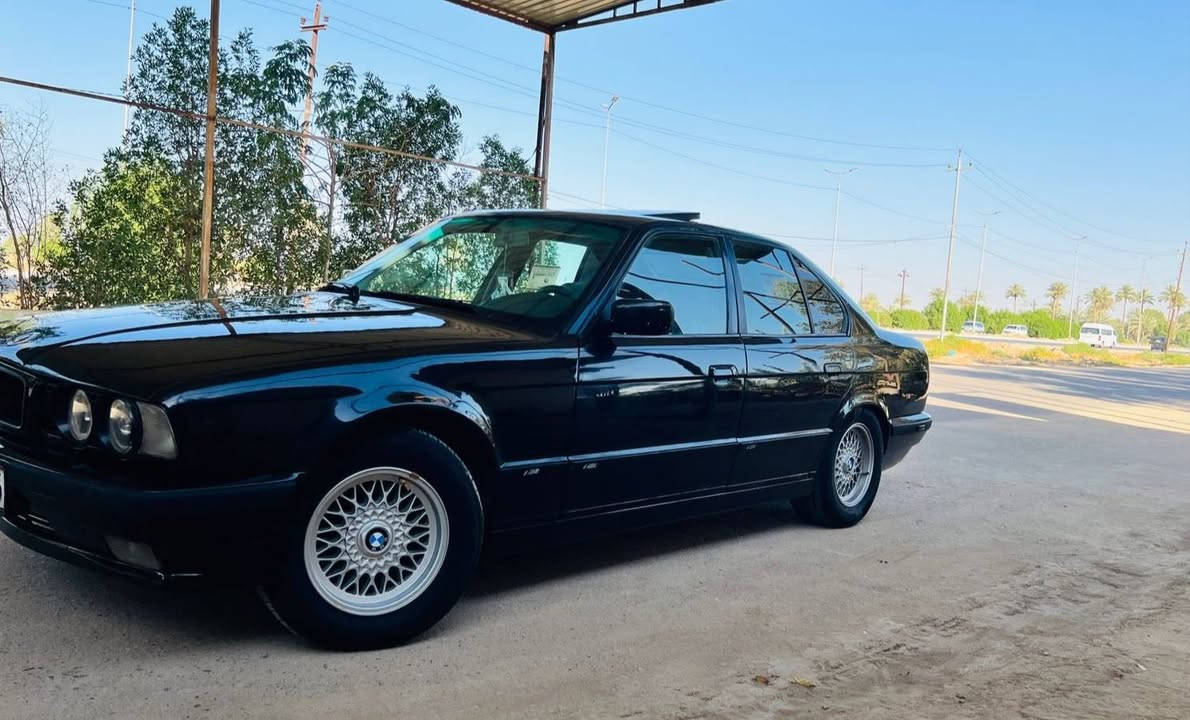 سلام عليكم اخوان..
525 موديل ٩٢ اصل مسكر..
بيهه مكينه ٢٥ دبل فاينوس...
. تبريد سياره..كلش بارد من فضل الله
فتحة بدون اي حادث او ضرر.. مصبوغه فقط.. ومو كلهه للعلم...
مكينه كير حداديه جدد....
داخل السياره نضافتة ٩٠٪
كهربائيات السياره مملعوب بيهه.. وكلشي شغال بيهه..
من ناحية Abs.. والمانع الانزلاق....
رقم اربيل دولي جديد...
لايت زنون.. اصلي...
تخم تأير ويل خلية...
السياره بلحقيقه احلا من الصور مناقصهه شي من فضل الله.. كلشي بيهه جديد..
مكانهه حله ***********.. وني الممنون

