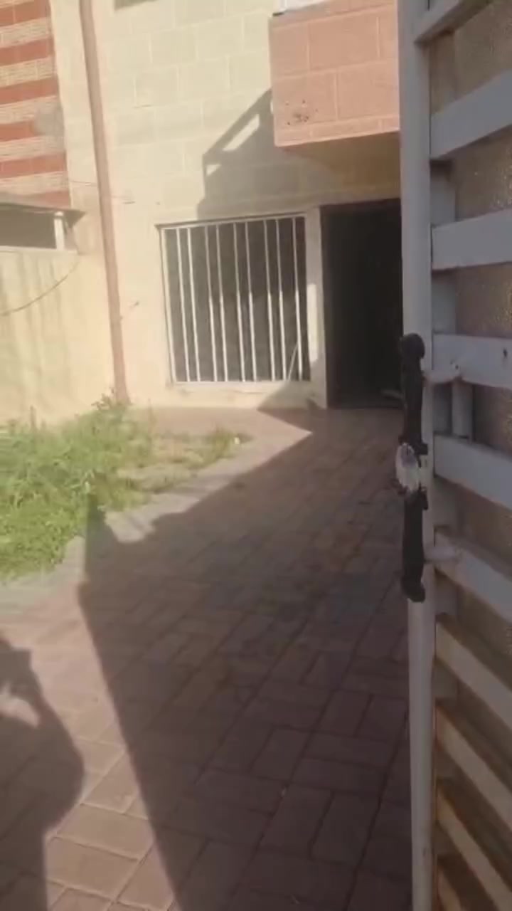 🔱 تحية طيبة ❤️‍🔥
✨ منزل للإيجار السكني او التجاري 🏡
📍كراده - الشارع الرئيسي مجاور جسر زيونة 
يحتوي المنزل ع كراج وحديقة صغيرة 
مدخل ع الاستقبال - مدخل ع المطبخ 
غرفة نوم عدد 3 - صحيات عدد 2 
هول داخلي - منور - بلكون ع الشارع الرئيسي 
💰للايجار الشهري 1700$ دولار 
دفع سنوي او 6 اشهر يصلح للسكن 
او مقر شركة او اي نشاط تجاري اخر 
📲للتواصل ع الأرقام ⚓️
***********
***********
 رمز ✅ البحث 86 متواجدين ع الواتساب 
✨نستقبل جميع العروض الطلبات العقارية ✨
#كراده #عقارات_العراق_للبيع #عقار #عقار_للإيجار #للايجار
