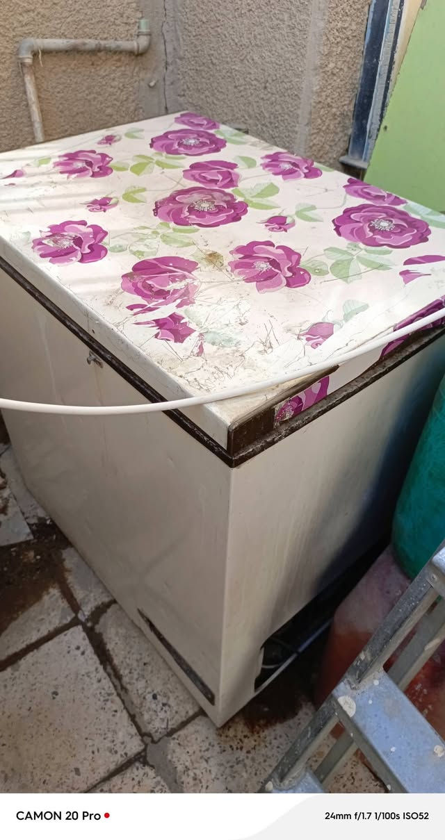 ثلاجه 100والمجمده ب50شغالات ونضيفات مكاني الشعله رقم ***********
