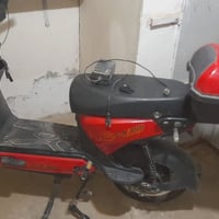 من رخص صاحب الكروب المحترم دراجه شحن للبيع إستعمال قليل بطاريات جديد ح...