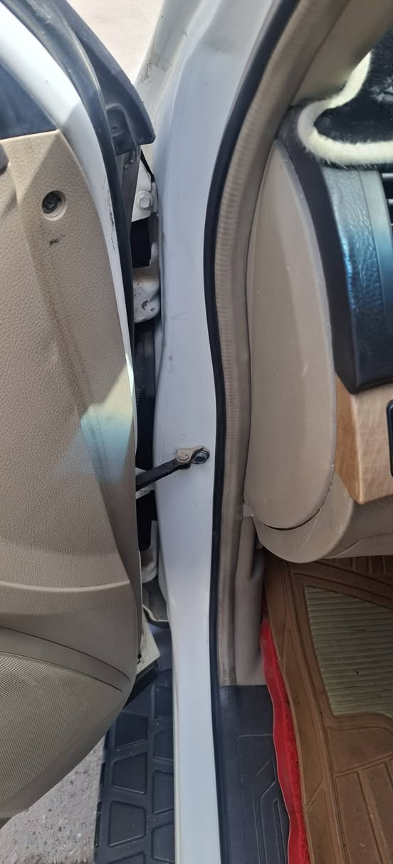 السلام عليكم
موهافي موديل ٢٠١١ بصرة  محرك مفتوح  لاتنقيص ولاتبخير  بيه صوت رواجز اول ماتشغل  ثواني ويروح  الفور ويل ملغي   تايرات جدد حداديه قبل  خمسة الشهر مشتغلها  تبريد شغال السياره بيها ضربه جهة العبري  السنويه بأسمي  انه مشتري بس اصوليات وابيع نفس الشي يعني تجي تكلب وتقتنع وتتوكل  اتعهد بالتحويل فقط مكان السيارة بصرة المدينه  السعر  ٨٠  فقل 
***********
