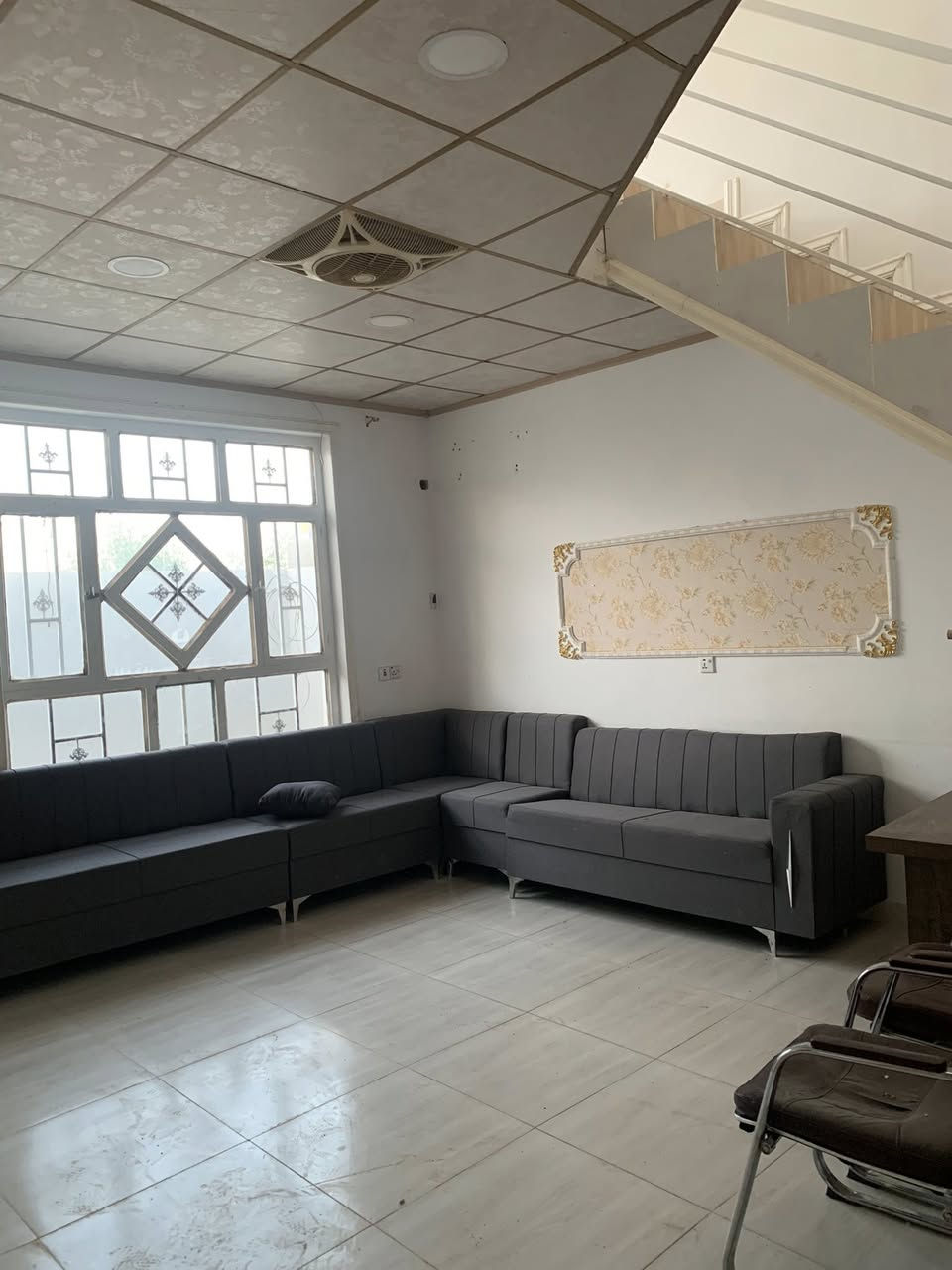 🏠 دار للبيع في قضاء خانقين – منطقة سيروان 
فرع الثاني 
توزيع قائمقامية  
المساحة: 110 م² ( ركـــن ) 
الســــعر : 40 مليون 
تفاصيل البناء:
 • الدار متكون من قاطين  
• القاط الأولى:
 • مطبخ واستقبال وصاله وصحيات      
 
• القاط الثاني :
 • غرفتين نوم وصحيات
 • موقع هادئ ومناسب للسكن العائلي

📞 للاستفسار والمزيد من التفاصيل يرجى التواصل على الخاص. ***********
