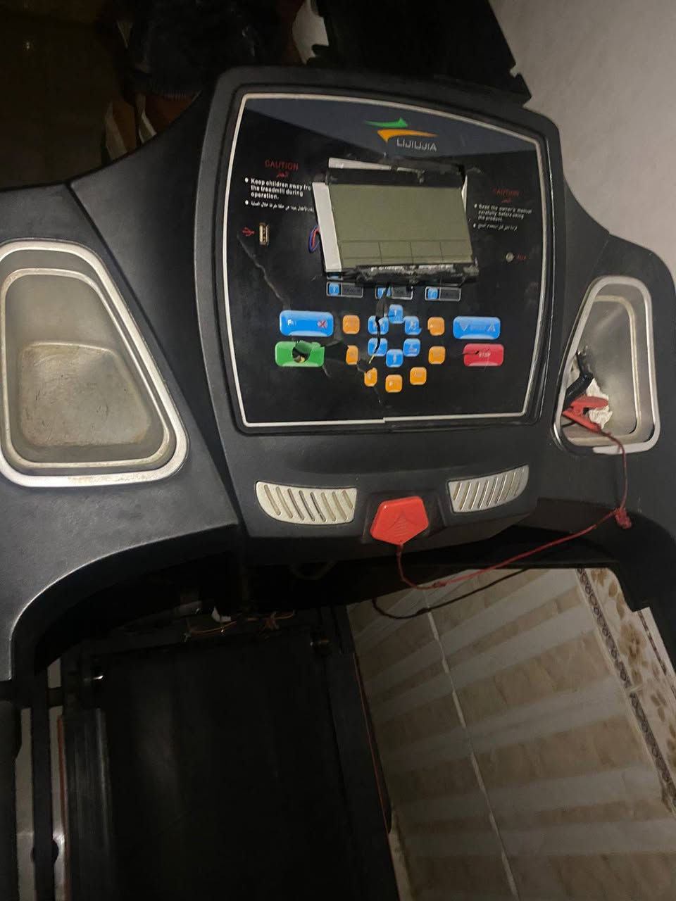 جهاز جري للبيع
طلع ريحة من عندة اما ماطور او غير شي ما اعرف ع فحص  +كسر في الشاشة كما موضح في الصور

مكاني ديالى بعقوبة ***********
