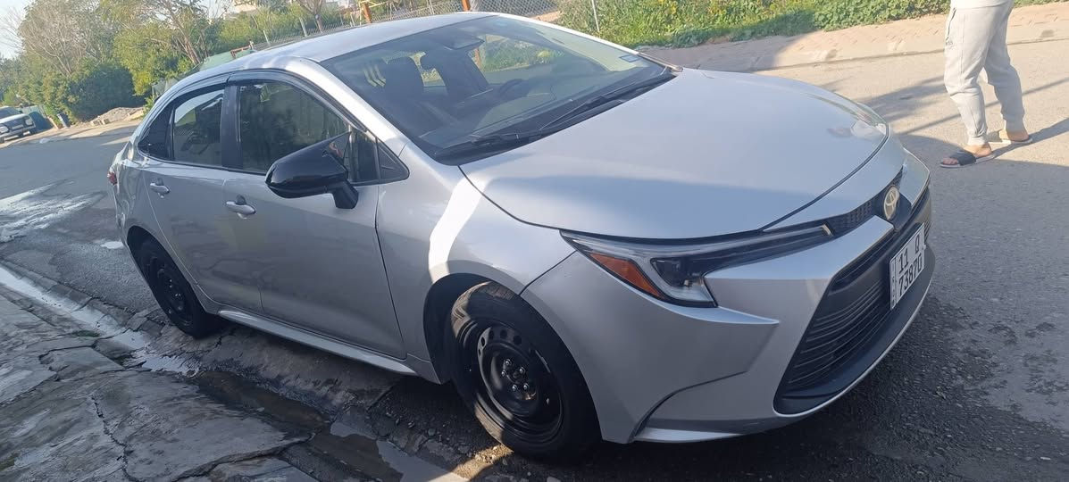 كورلاموديل 23 هايبرد جديده لوك محرك كير صدر لوك ماشيه 25 الف  بجم كبس مكفول سياره بيها 3 قطع صبغ و صندوك مبدل بلادي بدون حوض بدون دواخل والجاملغ الايسر شويه معجون بي حسبتهن حساب 4 قطع رقم بغداد  فقط ايرباك برده طاك  سعر 130 او بيها مجال للشراي 
***********
