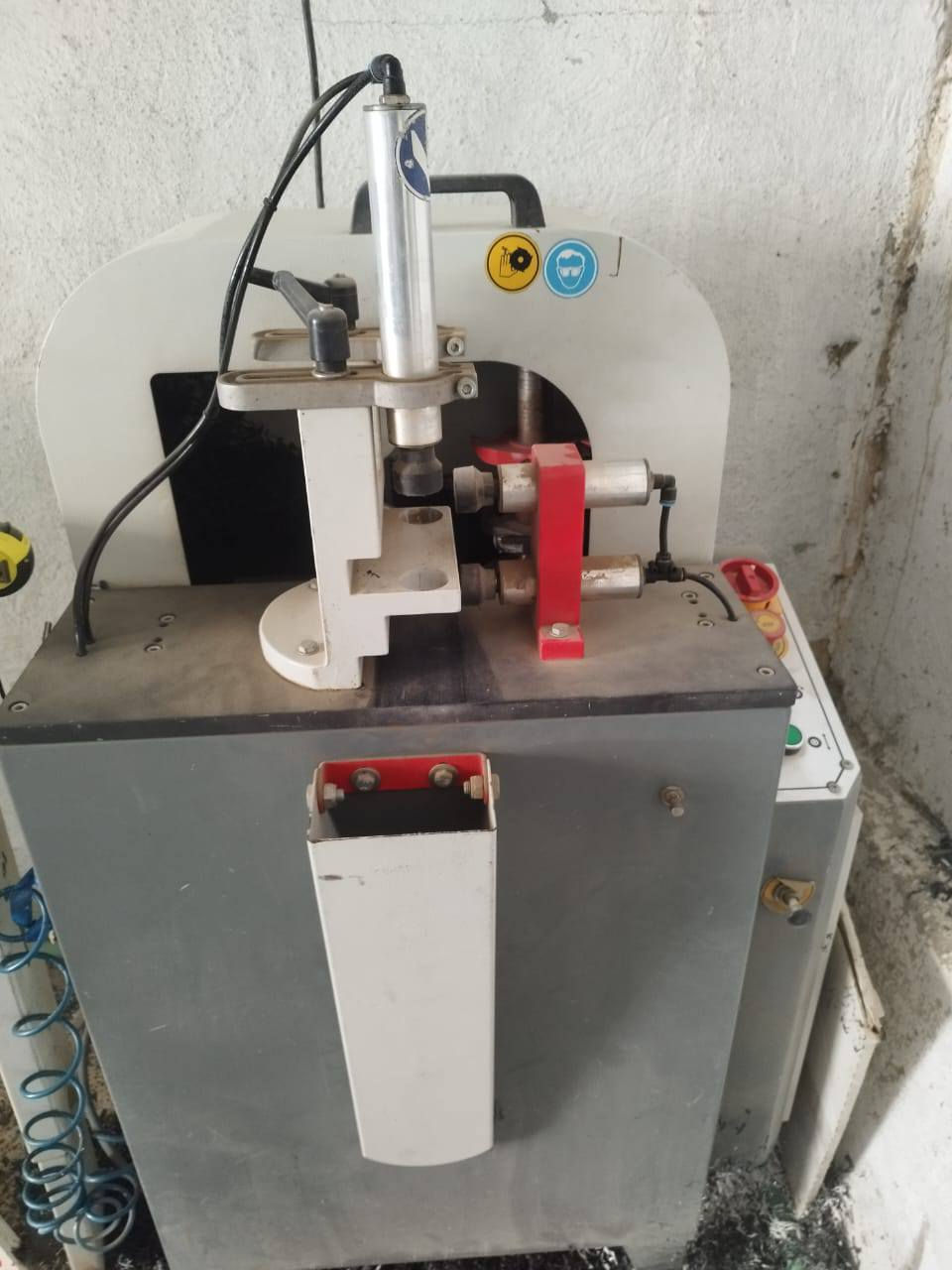 سلام عليكم معمل بي سي
نوعيه بي إس إم ألماني 
جديد مستعمل قليل 
‏‪***********‬‏ مكان شطر
