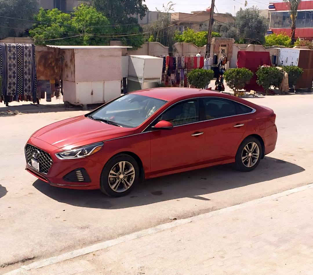سوناتا 2019 وارد امريكي رقم نجف باسمي 
المواصفات .
1- بصمة ابواب + تشغيل+ جنطة 
2- رادارات امامي وجانبي وتوقف ذاتي عن اقتراب السيارة
3-شاشة لمكيف الهواء وعرض تفاصيل درجات الحرارة
4-فتح الجنطة اوتماتك عند الاقتراب منها 
5-قطعتين تبريد + تبريد منفصل (مناخين)
6-كشنات تدفئة+كشن السائق كهرباء
8-شحن واير لس وكذلك يدعم الشحن السريع + منافذ شحن usb 
9-ويل كب 17
10-  وضعيات للقيادةsports  +normal
11-محرك2.4 Gdi
12-تحديد مسار + قيادة ذاتية
14- تحديد سرعة وتحديد المسافة بين السيارتين للأمان والتوقف الالي عند الاقتراب
15-كاميرا دوارة

الحادث الباب و الجاملغ خلفي 
للاستفسار *********** مكاني نجف النجف, العراق
