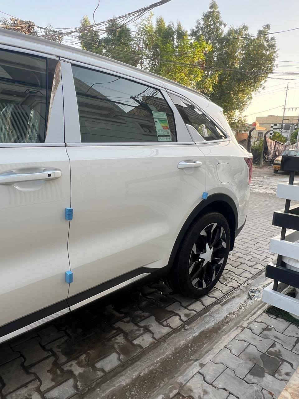 السلام عليكم
كيا سورنتو ٢٠٢٥ رقم بغذاد بسمي
ماشية 11 الف 
بنرامه
داتشو
ويل 20
مكينه 6 سلندر 
كامرات عدد 2
وباقي المواصفات المعروفه
سعرها 325 بيها مجال كلش بسيط
*********** مامتواجد ع فيس فقط اتصال
