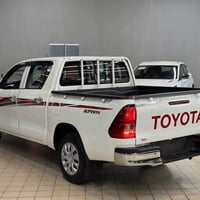 هايلوكس • جير عادي • بدن مخدوش