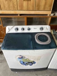 غسالة حجم كبير كُلش نظيفة وشرط الشغل بَـس بيه صوت قليل بالنشاف سعره 10...