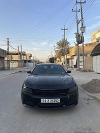 دوج جارجر 2023  كلين تايتل  28 الف ميل  مواصفات sxt شاشة كبيرة  نظام ص...