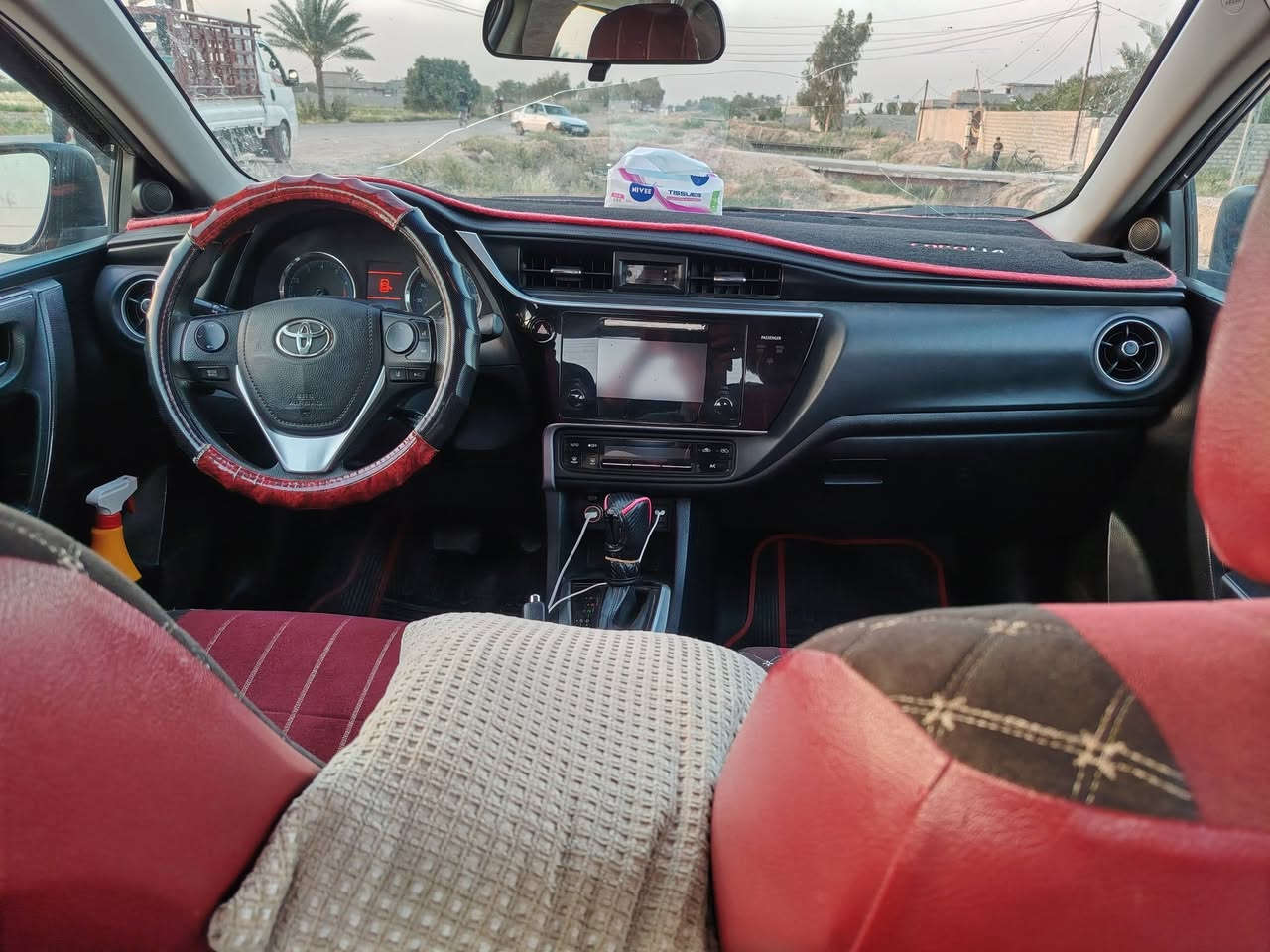 كورلا2017 فئة LE للبيع 🚗
رقم شمالي تحويل مباشر ✔️

✅ مكينة مكفولة
✅ كير مكفول
✅ تحكم سترين
✅ شاشة
✅ كامرة خلفية
✅ تبريد تتدفه 
 صور الحادث سونار مرفق مع الصور
مكان السياره ديالي
السعر 120  وبيها مجال .
***********
