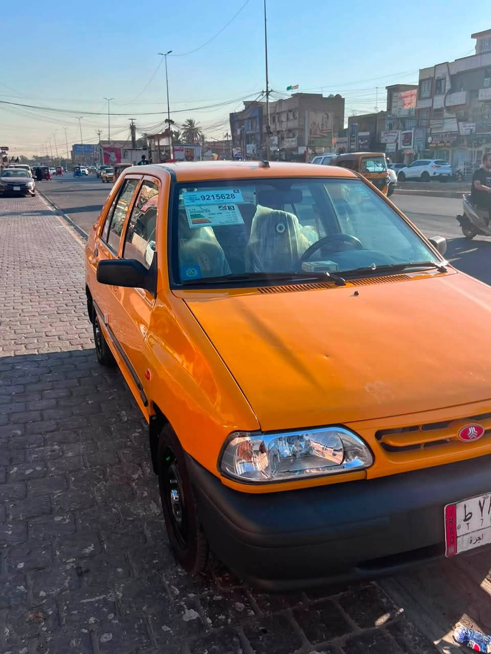 السلام عليكم 
سايبة 2018 للبيع مكفولة من التبديل والصبغ بيها فقط بارد بالجاملغ الامامي كير ومكينة جديدات تدفئة تبريد كهربائيات كلها شغالة صدرها جديد عده درايڤ شفت صفحه السايق بيطكطة خفيفه.
العنوان بغداد 
السعر 42 وبي مجال 
للأستفسار : ***********
