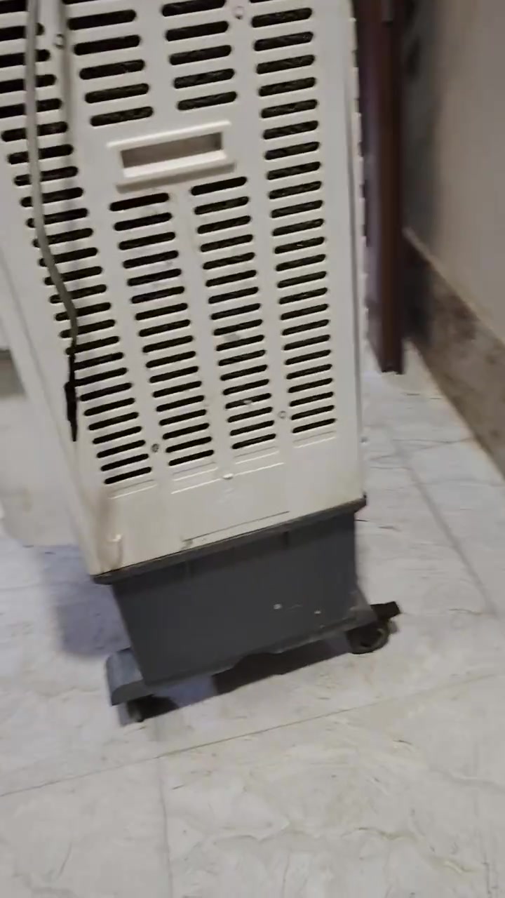 سلام عليكم للبيع غراض العنوان ديالى تقاطع السادة الهاتف ***********
