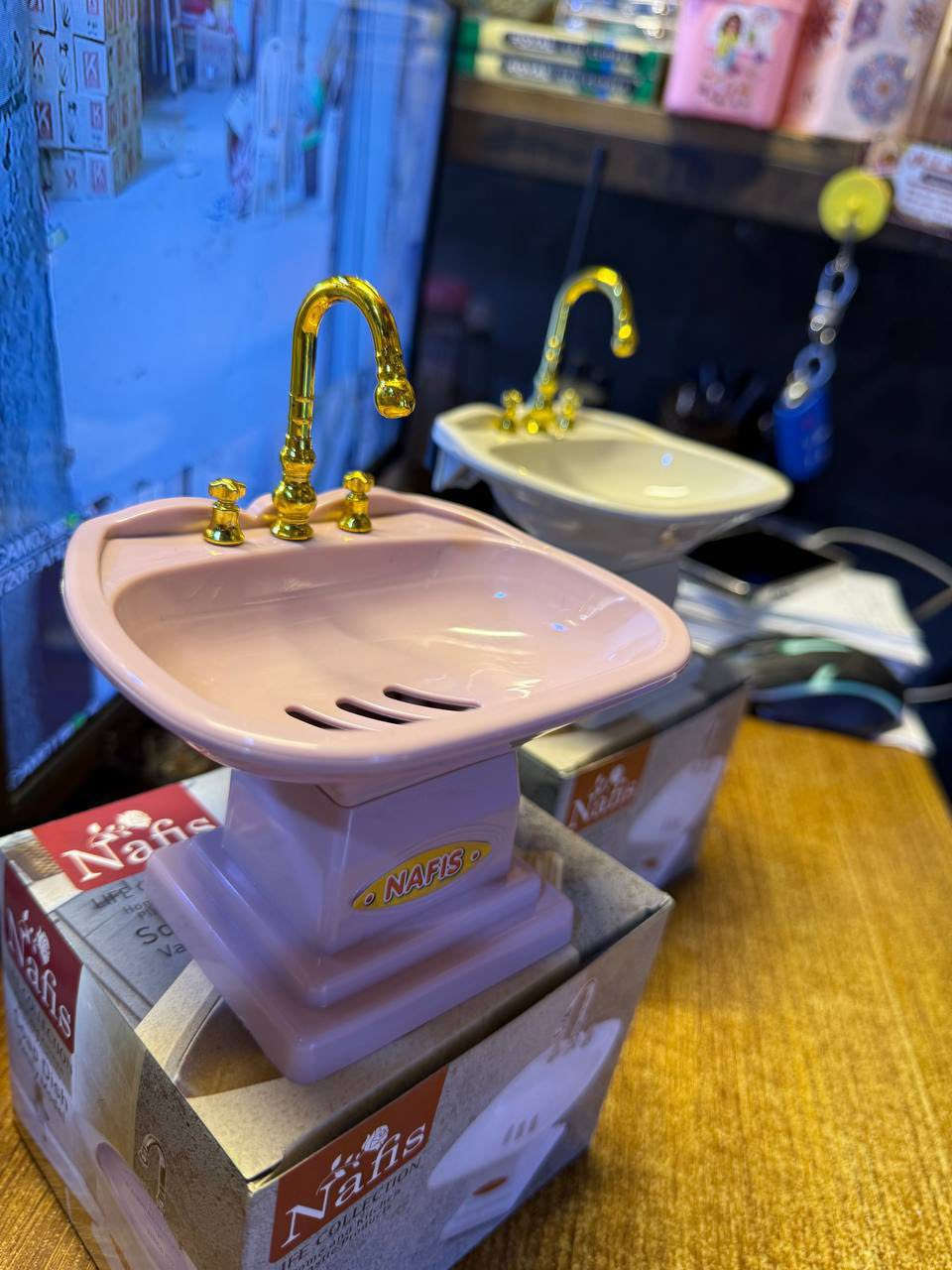 قاعده صابون مغسله 
توفرت من جديد 
وكميه خير من الله 
الدرزن ١٠ الف 
 الكارتون ٤ درزن


**إذا كنت صاحب هذا الإعلان وتريد حذفه لأي سبب، رجاءا أرسل رسالة إلى الدعم الفني**