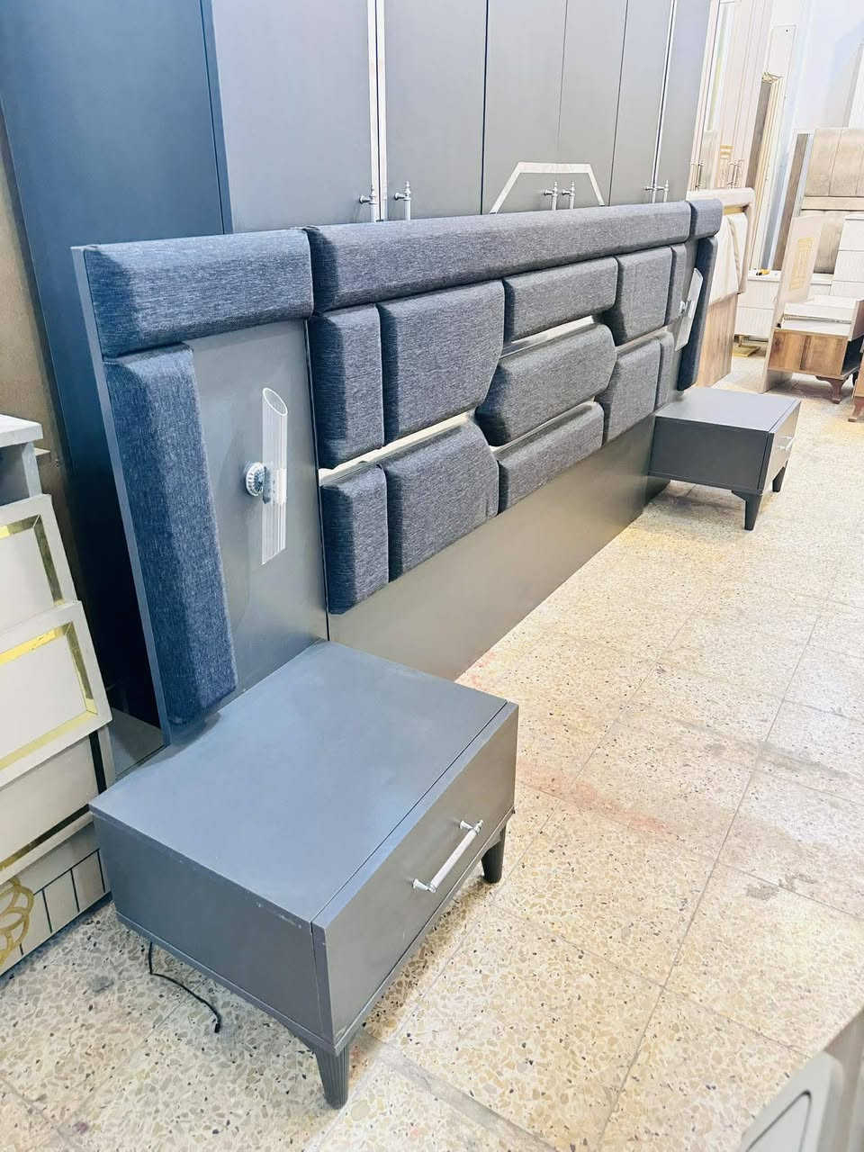 غرفة نوم تركي 🇹🇷مستخدم 
نضافه 💯%💯 فقط منصوبه 
5قطع 
سعره 525 الف 
+التوصيل والشد داخل بغداد مجاناً


**إذا كنت صاحب هذا الإعلان وتريد حذفه لأي سبب، رجاءا أرسل رسالة إلى الدعم الفني**