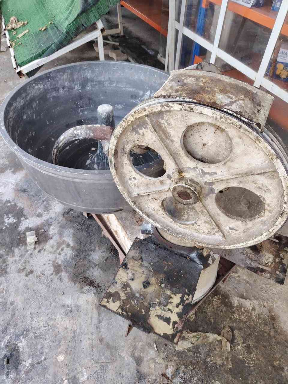 السلام عليكم
عجانة للبيع حجم كبير ام الكيس العنوان بغداد سلمان باك الاستفسار الاتصال على الرقم ***********
