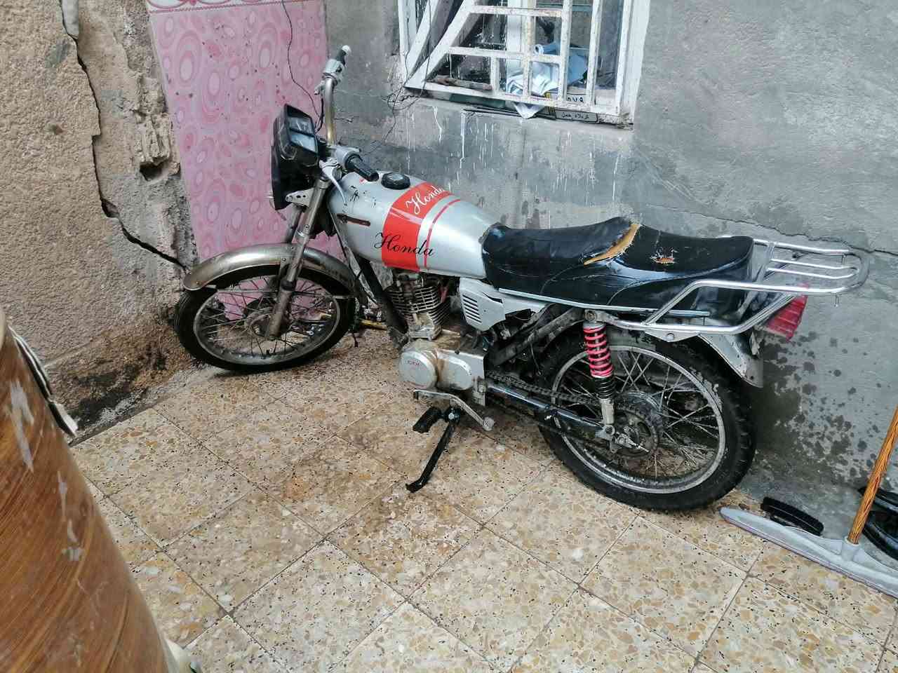 تايكر للبيع ما بيها نقص شغاله السعر 150قفل مكان كربلاء حي العسكري العابد ***********
