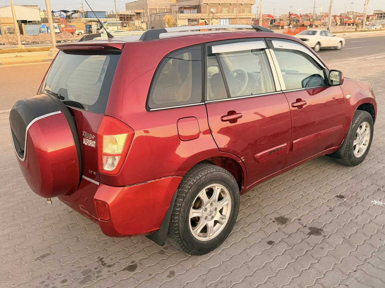 السلام عليكم تيكو موديل 2014 كير ميكانيكي المرغوب سياره جاهزه مكينه كير تبريد سنويه ل2029 سياره كفاله من الضربه سياره حيل نضيفه وبعد احلى من الصور كفاله حته من الصبغ بس البنيد والقماره جاردات وصبغتهن جماليه فقط  كفاله حته من الفتح برغي ممفتوح بيهه ترايك وين ميعجبك العنوان البصره السعر 65 وبيهه مجال الهاتف *********** الاثير ***********
