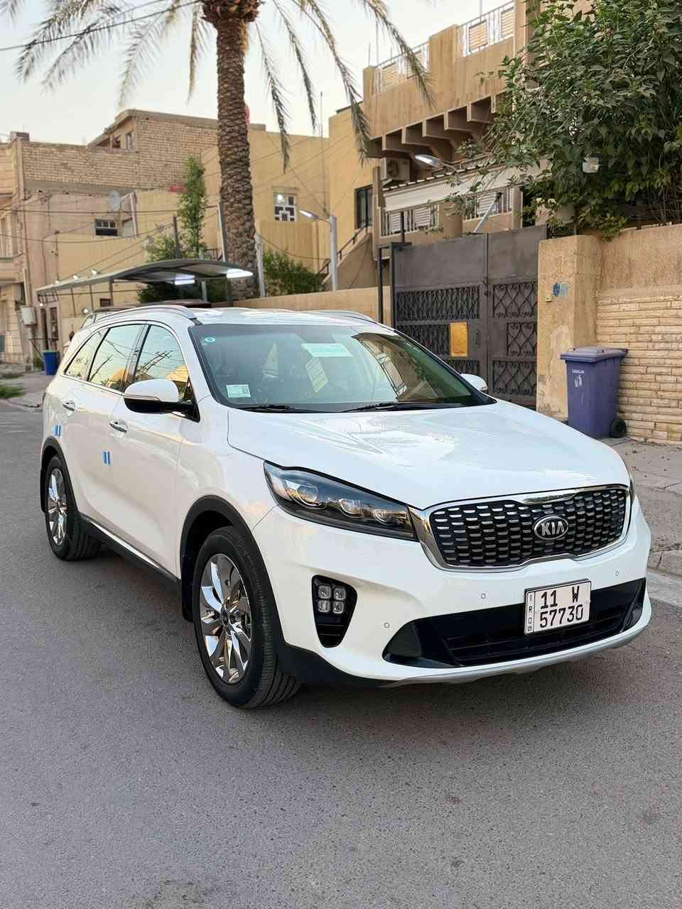 السلام عليكم
كيا سورنتو 2019الشركه الدولية فول عدا البانوراما
؛رقم بغداد مشروع وطني تحويل مباشر 
(مكفولة من الضربه والصبغ والتبديل عدا كارت شبر  )سيارة كلش جديدة بمعنى الكلمه 
؛مواصفات 
؛بصمه 
؛كشنات جلد +كهرباء 
؛مري شفط 
؛اشاير مري 
؛7راكب ٣قطع تبريد 
؛تبريد بيانو 
؛حساسات امامي خلفي 
؛صندوك كهرباء
؛بردات خلفيه 
؛لايت زنون 
؛مكينه 6سلندر 
؛ماشيه 78 حقيقي اسخدام شخصي 
؛السعر 240وبيهة   مجال بسيط 
؛اي استفسار ***********
مكاني بغداد حي القاهرة
