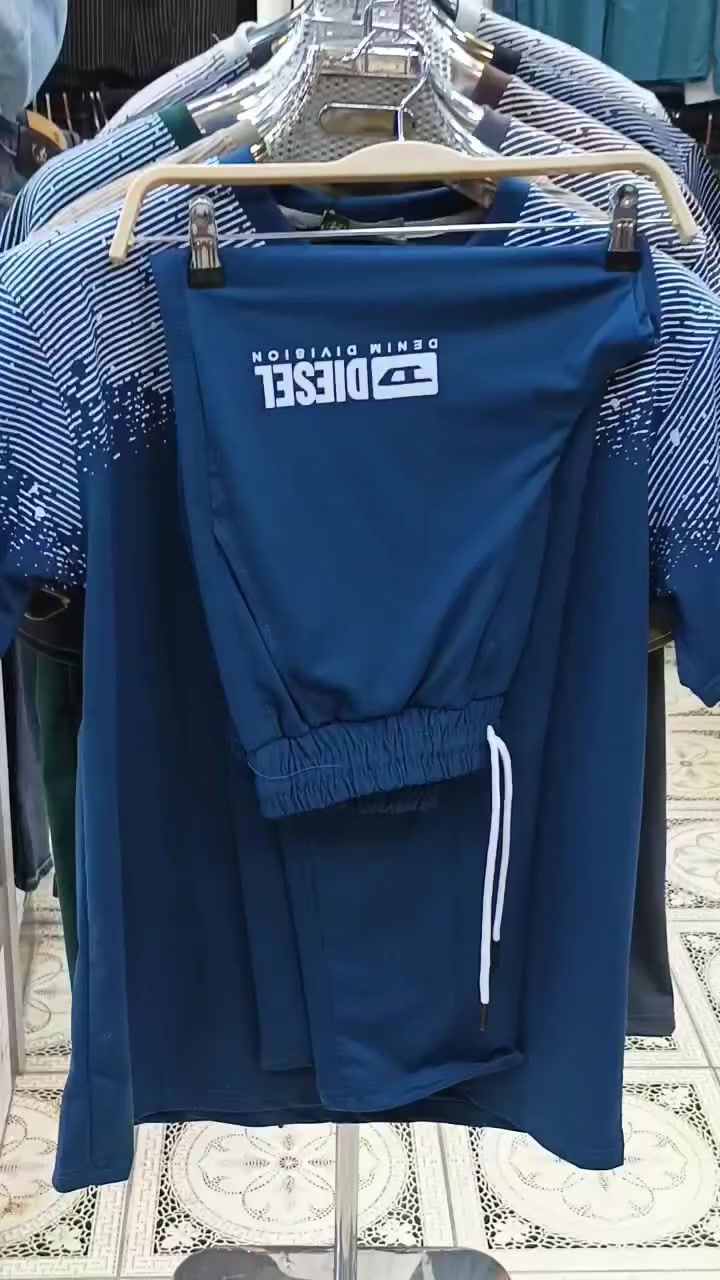 تراكسود ماركه
القياسات
M. L. XL. 2XL
السعر 15.000 الف
رمادي بداية شارع الاطباء محلات العبيدي


**إذا كنت صاحب هذا الإعلان وتريد حذفه لأي سبب، رجاءا أرسل رسالة إلى الدعم الفني**