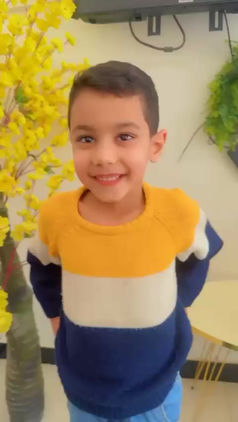 إنجازها وبكل فخرررر إنجازها معلمات روضة وحضانة براعم الزهور 
بسم الله ماشاء الله عليكم 
براعم الزهور عنوان التميز والابداع 
للاستفسار والاتصال/***********
بإدارة الست هبه 
عنوانا / الشارع العام مقابل أفران صمون الرحمن
