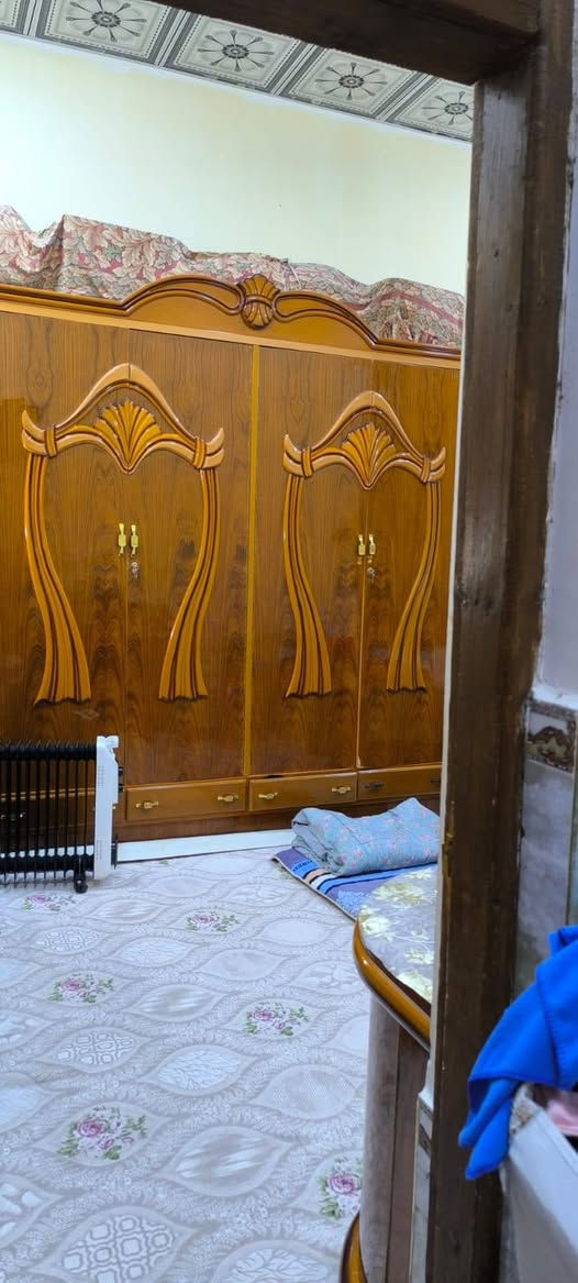 دار للبيع خلف مطعم العزائم طابو زراعي مساحه 100بناء حديث
