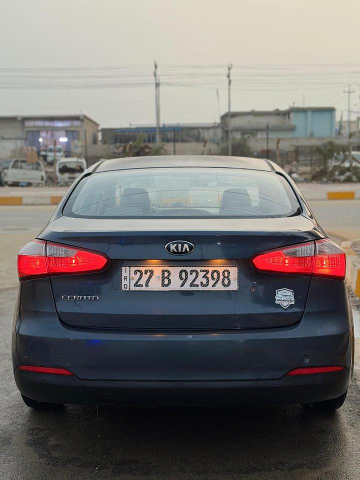 كيه سيراتو ٢٠١٥ خليجي
بيهه جاملغ الخلفي بي ظربه بصيطه وبارد بل باب مثل ما موضح بل فيديو السعر 108 وبيهه مجال حك ***********
