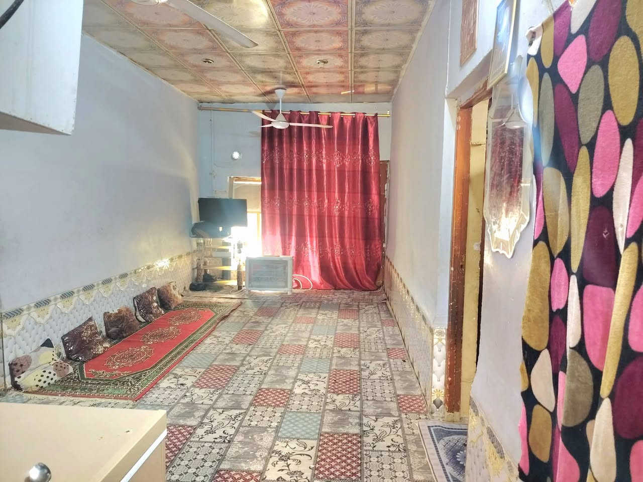 بيت ٢٣٠متر زراعي السعر ٧٥ وبي مجال
بداية شارع حجي كشكول باول فرع صبابه مكان جدا قريب يحتوي غرفتين صاله مطبخ هول صحيات ترك 
واتساب ***********
