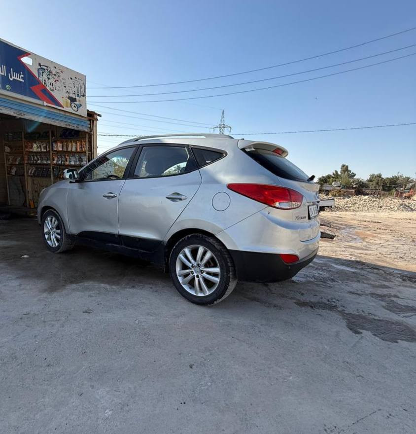 سلام عليكم رمضان كريم تقبل الله طاعات
توكسان 13 كاز 
السياره جاهزه مال جناي 
متومه كامله 
انسه شي اسمه صراف وقود وبيه شلعه تجي وتشوف
أي محطه بيه حصه مال كاز 
السعر 54 وبي مجال 
العنوان نجف 

خاص مفتوح واني خادم


**إذا كنت صاحب هذا الإعلان وتريد حذفه لأي سبب، رجاءا أرسل رسالة إلى الدعم الفني**