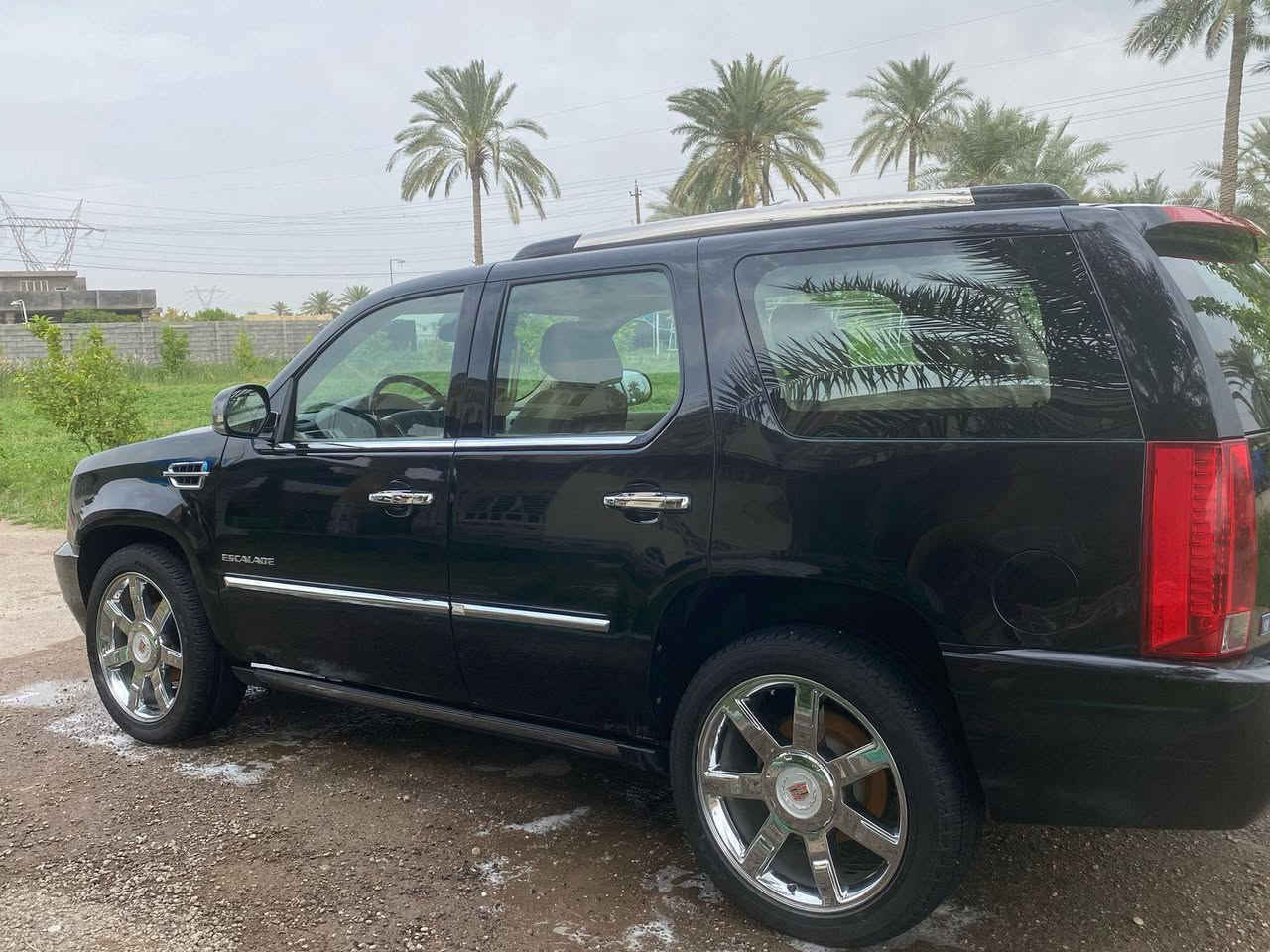 سلام عليكم
للبيع كاديلاك موديل 2013
خليجي مكفول كفاله عامه 
ماشي 93 حقيقي 
فول مواصفات 1/1
سبير منازل ستخدام شخصي 
بسمي 
الهاتف ***********
