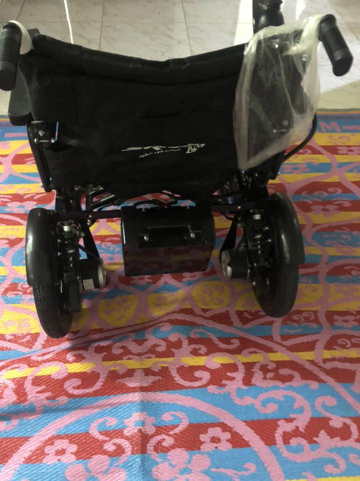 سلام عليكم عربانه شحن جديده ما مستعمله شي قليل جبناها للحجيه وماعرفتلها ماطلعه شارع ابد غراضه كامله باتري جبير  شاحنه كلهن موجودات  رايدها 800 بيها مجال بسيط  اخذته قبل شهر بواحد  مكاني بغداد الدوره شارع ستين ***********
