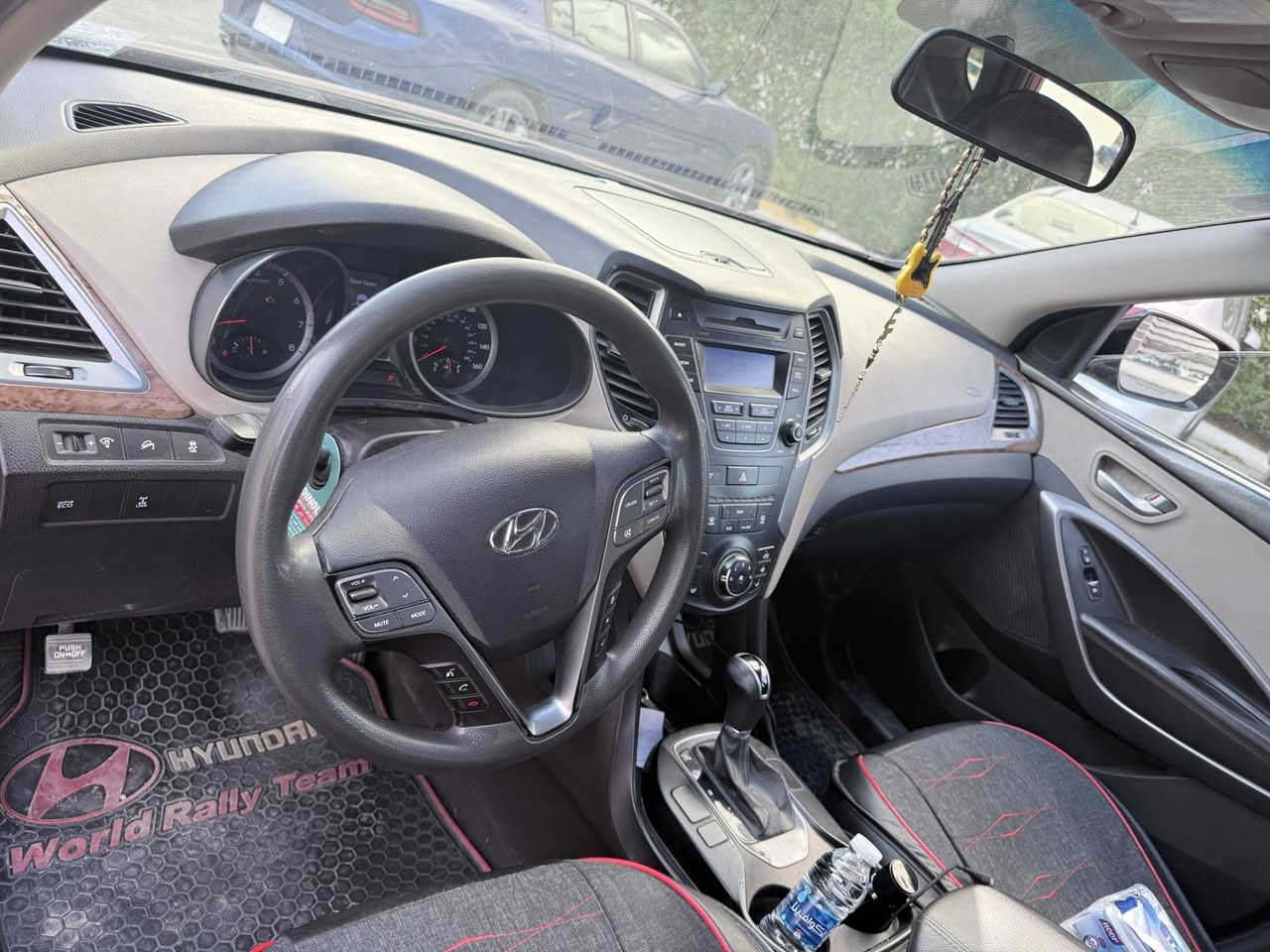 السلام عليكم اخوان
سنتافيا 2016 وارد امريكي 
الحادث دعاميه وبنيد فقط 
ماشيه 193 الف حقيقي كير مكينه بلادي ممفتوح ولا ملعوب بيه السياره جديده جداً 
مكينه 2400 GDI
رقم بغداد باسمي تحويل شوكت متريد 
السعر 150 ورقه وبيه مجال بسيط 
ترهم بيع أو مراوس 
للاتصال ***********
أو راسلني خاص وتدلل
