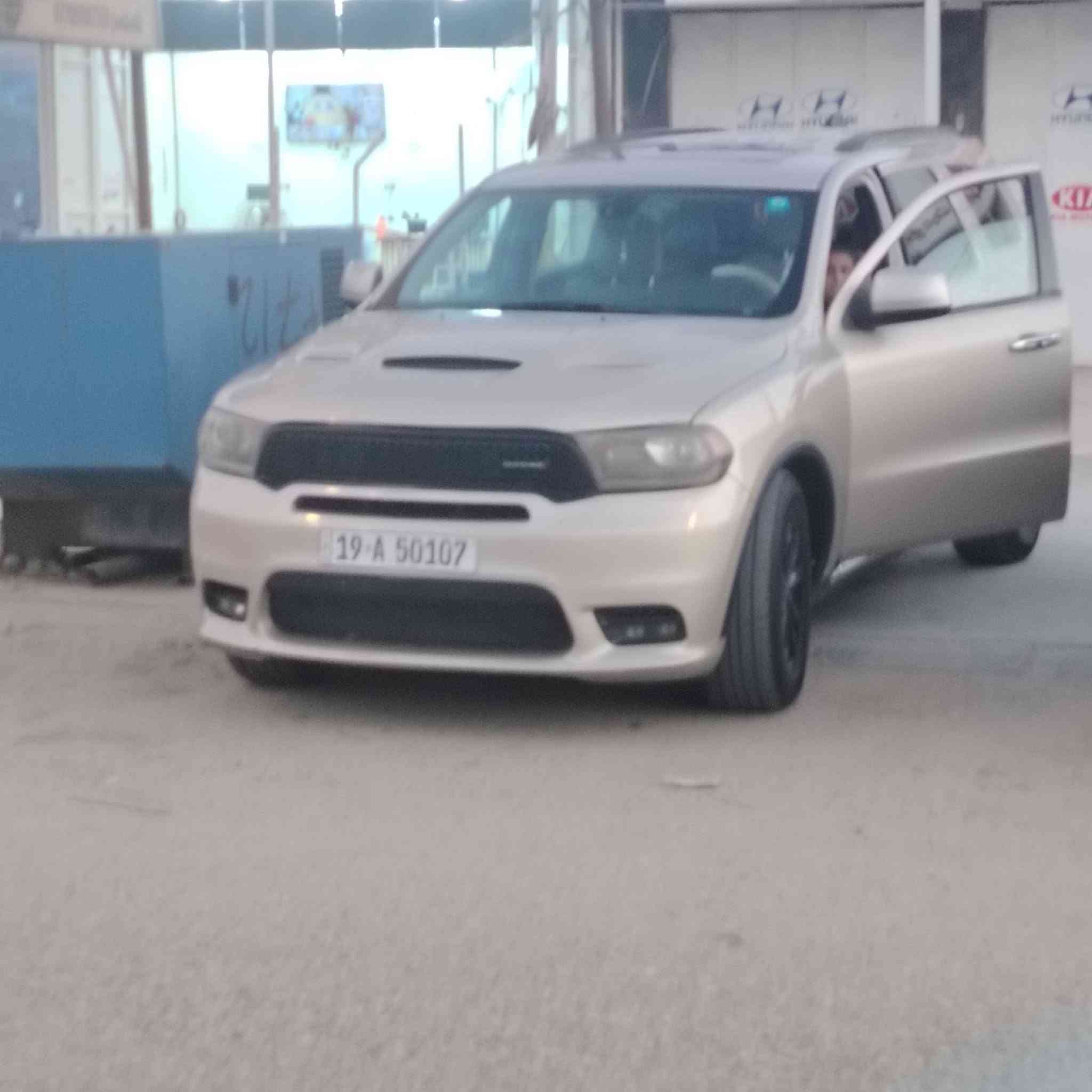 دورنكو ١٤  محدثه ٢٠ رقم انكليزي كربلاء بسمي بيها اربع قطع بدون دواخل السيارة ماناقصها اي شي كير محرك مكفولات على الفحص السعر ١٧٥ بيها مجال بسيط جدا مكان السيارة بالمشرح للاستفسار واتساب ***********
