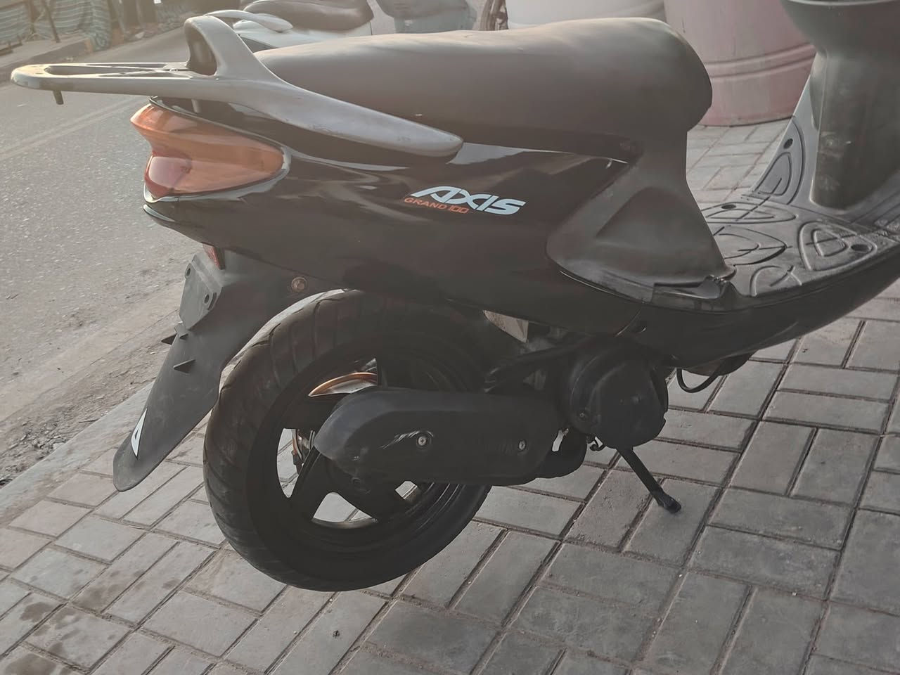 دراجه دولفين للبيع السعر ٦٥٠ وبيهه مجال الشراي يتصل عل *********** دراجه مامفتوحه عل البلاد كرهبايات شغاله سلف هندر مكينه ناعمه عدادات شغاله دراجه احله من الصوره واضع البلاد
