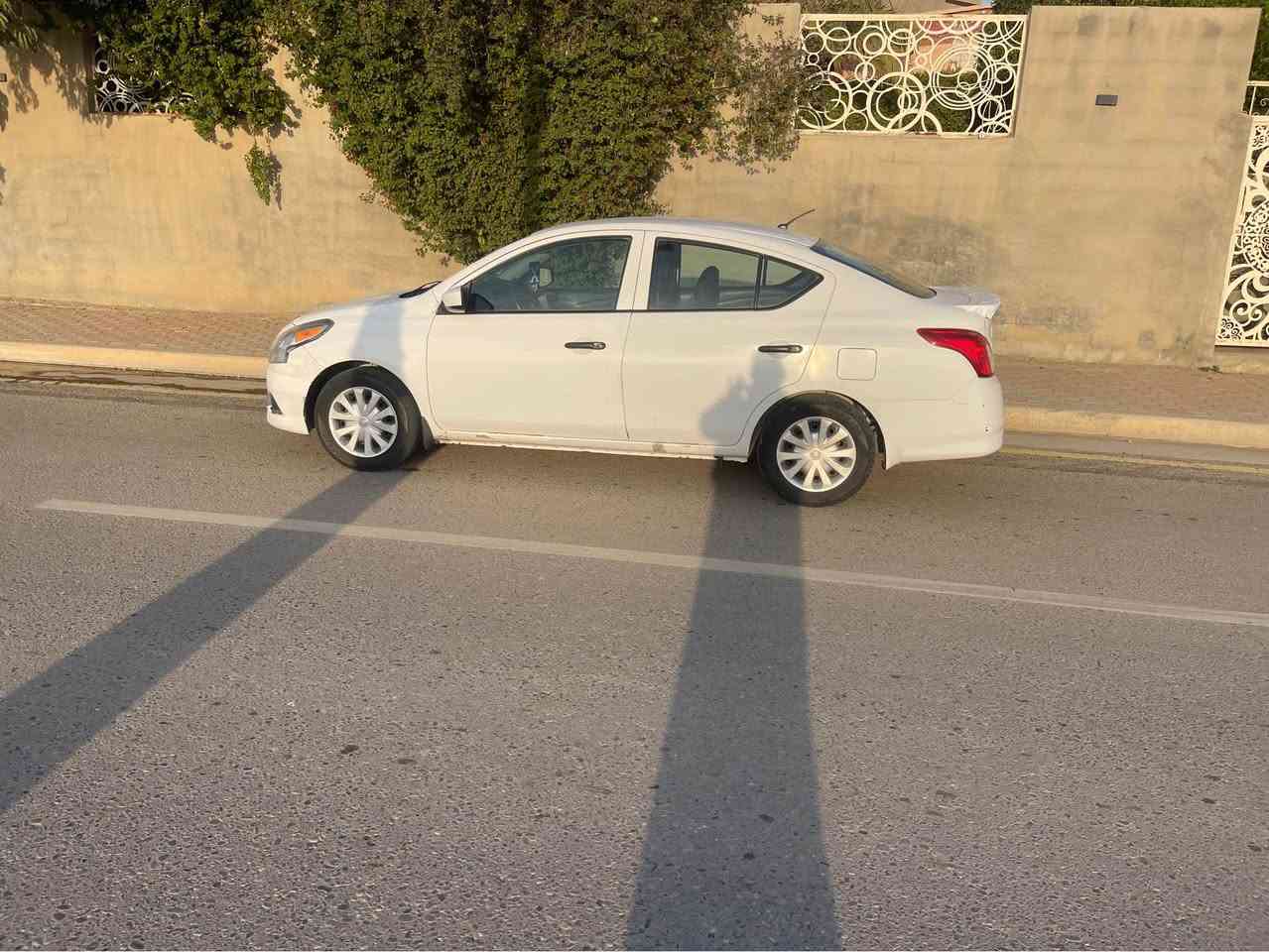 السلام عليكم للبيع نيسان فيرسا وارد امريكي موديل ٢٠١٩ رقم صلاح الدين تستلم لوحات دولي فقط رسوم تحويل ملكيه عليك باقي مصاريف يمي ضررها جاملغ وبنيد تاير ومحرك وكير وصدر كله جاهز تبريد ثلج كهربائيات كلها شغاله شرط محرك لاتنقيص ولا تبخير. سعر السياره ٩٠ وبيها مجال للاتصال *********** مكان صلاح الدين الضلوعيه سامراء, صلاح الدين
