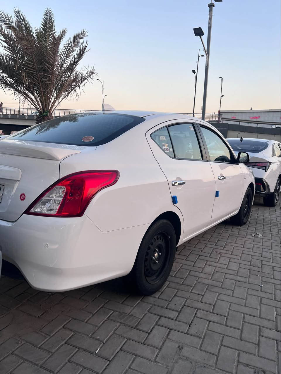 نيسان صني 2024 هنديه بليته زركه ماشيه قليل رقم اربيل تحويل وكاله هزه جديده يعني تحول بس السنويه تروح بدون السياره سياره جديده كلش حداديه مكينه كيركله جديد الارضيه مدوشمه سياره جديده كلش مكفوله من الصبغ والضربه والتبديل سياره جاهزه من كلشي عنوانها البصره السعر ب123$ وبيها مجال بسيط كلش 
للاستفسار *********** البصرة, العراق
