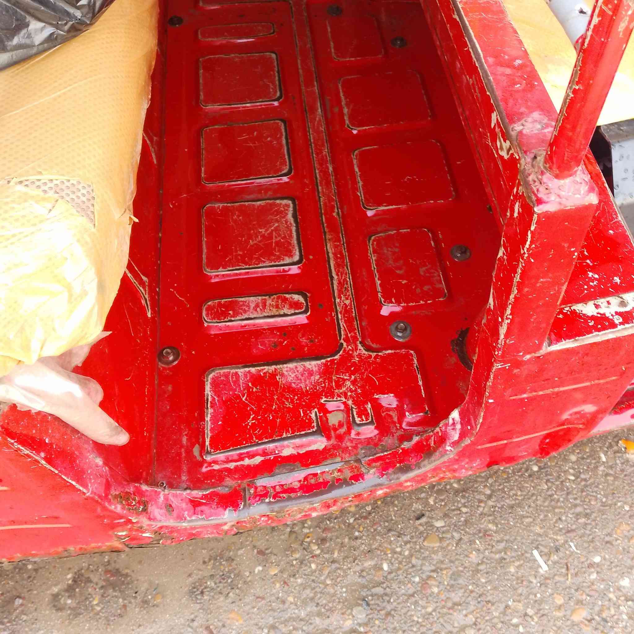 ‏‪***********‬‏ سلام عليكم تكتك اوراق موديل ١٨ 
وراق اصلية مكاني بغداد سعرها ٣٢٥٠ بيها مجال كلش بسيط
