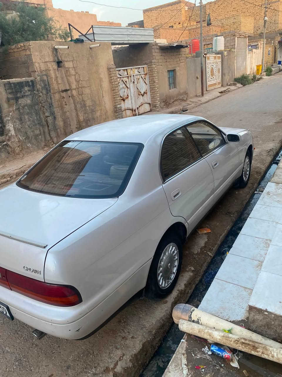السلام عليكم كراون بطه موديل 91 رقم بابل انكليزي لل 30  مكفول من الضربه والكص والنقل بيه كلير جهة السايق فقط مكينه بيه دخان من القبق فقط لاصوت لاتنقيص ودهن ماتكلبه كير جديد حداديه جديده تواير نص عمر تبريد يشتغل ويفصل ماعرف شبيه السعر المطلوب 50 وبيه شي بسيط مكاني ذي قار قضاءالفجر رقمي ***********
