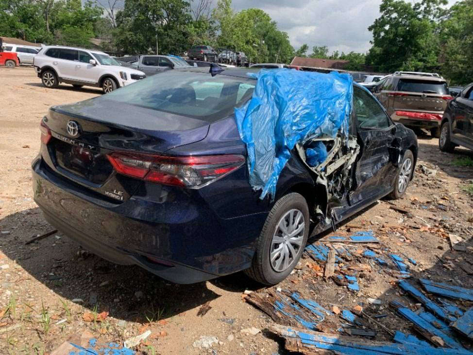 كامري للبيع موديل 2022 LE أمريكي هايبرد لون نيلي محرك 2.5 حادثها موضح في الصورة بدون تكمة فقط تبديل بوب 
 ماشية 71 ألف كيلو متر رقم بغداد 
المكان بغداد 
السعر  178$ 

الهاتف ***********
