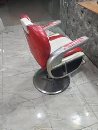كرسي حلاقة • نظيف • كربلاء شارع بغداد