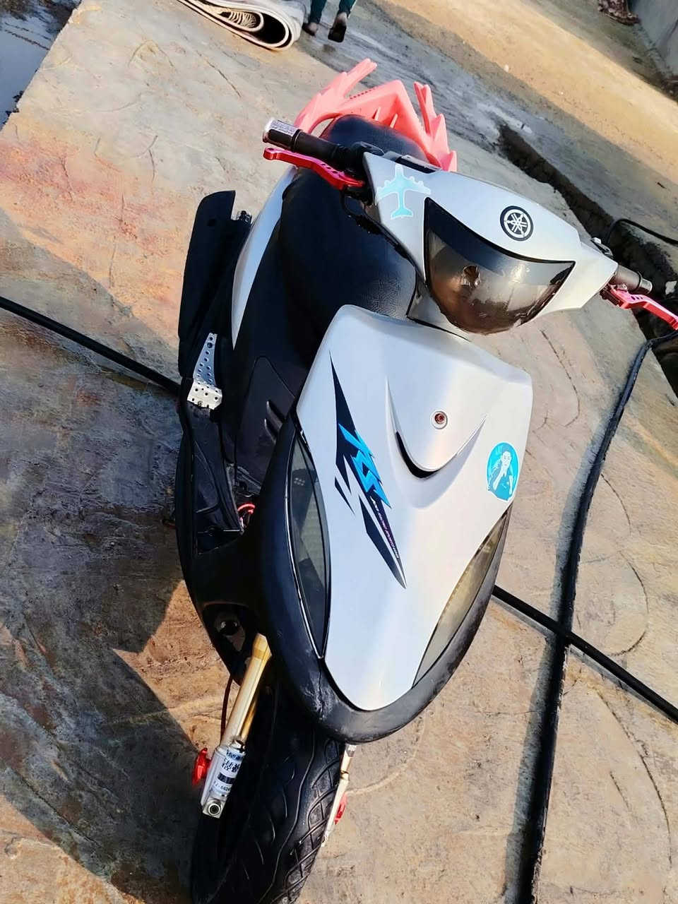 للبيع ماكس بوشه 55 صالنصه رياضي اشاير سلف هندر جاهزه الدراجه مكاني  غماس السعر 550 وبيها مجال
*********** المايعجبه السعر كلشي اكو بسوك لحد يكسر بيها
