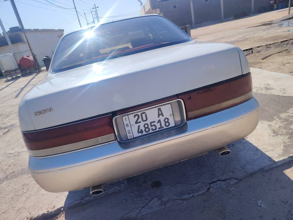 كراون تويوتا(ماجستا)موديل 1991 رقم ديالى انكليزي مكفوله من الضرر القوي والخياس كير محرك جديد 2500 بطه غرفه بلاد كشنات كهربائي تدفئه تبريد تراي وين متريد سيارة جدا سريعه مابيها نقص السعر 48$ وبيها مجال للشراي للاتصال *********** مكاني بابل الحصوة المحاويل, بابل
