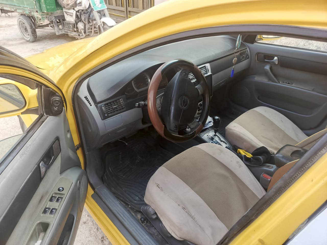 سلام عليكم سياره اوبتره مديل 11 للبيع سياره نضيفه محرك مكفول كير مكفول سعر 55 وبيه مجال بسيط  رقمي *********** مكان سياره سماوه
