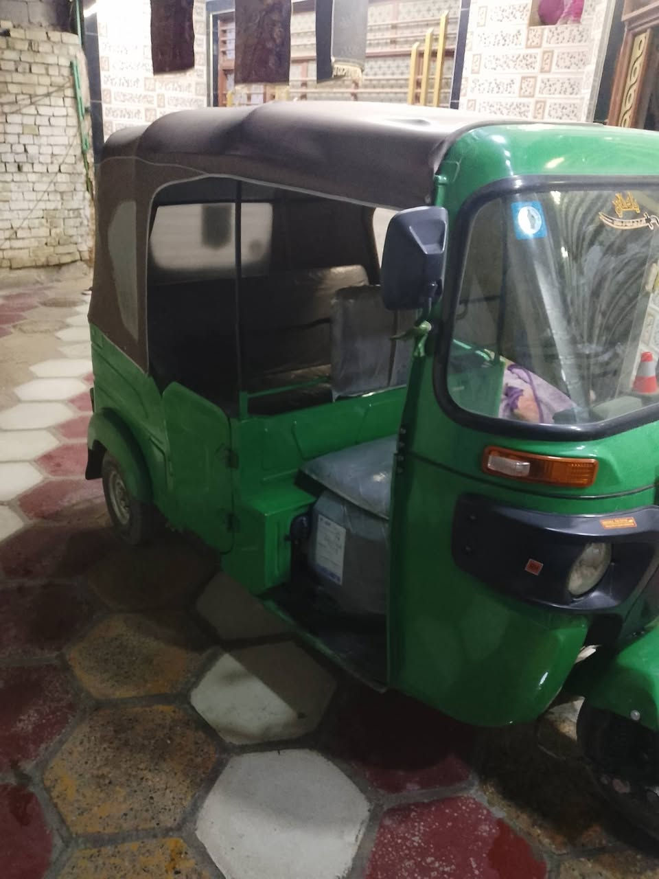 تكتك للبيع)موديل 2022 شهر 11
مرقم انكليزي...كفالة عامة عامة 
السعر .8 ونص قفل 
بغداد الباوية المعامل..
***********..وتساب فقط
